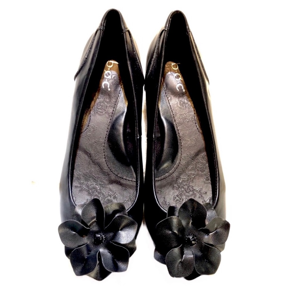 BOC Womans Black Vegan Leather Flats Sz. 7M